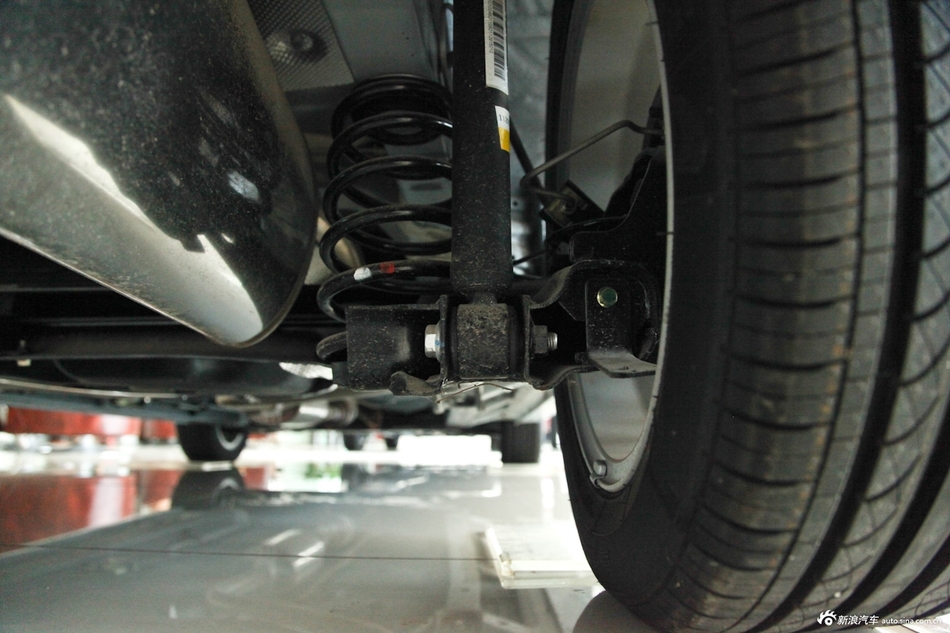 2012款北京汽车E系列1.3L乐尚手动版两厢