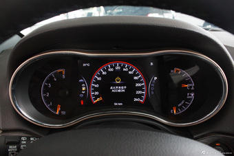 2014款大切诺基柴油版到店实拍