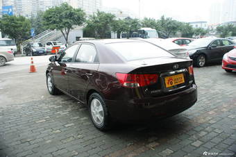 2012款东风悦达起亚福瑞迪纪念版