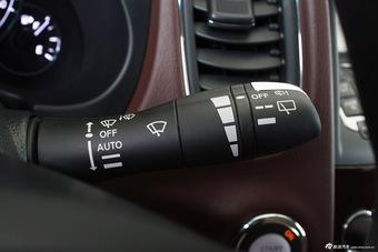 2013款英菲尼迪QX50到店实拍