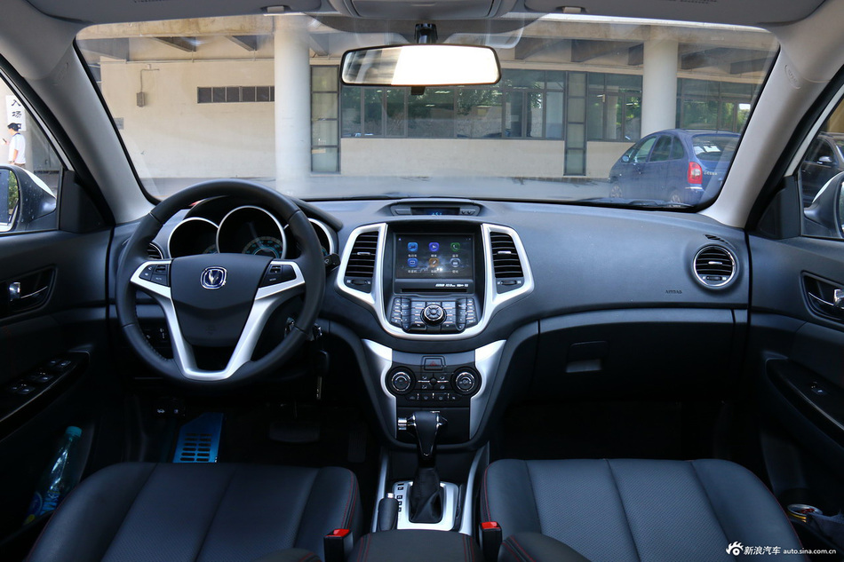 2015款逸动纯电动尊贵型