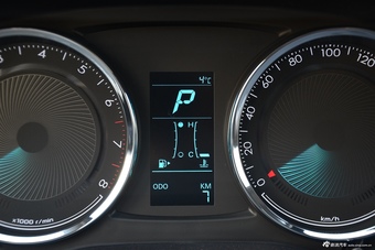 2016款雪佛兰乐风RV 1.5L自动智行版