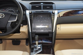 2015款凯美瑞2.0E精英版