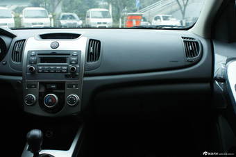 2012款东风悦达起亚福瑞迪纪念版