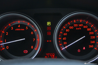 2015款睿翼轿跑2.0L自动豪华版