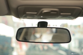 2013款艾瑞泽7 1.6CVT致尚版