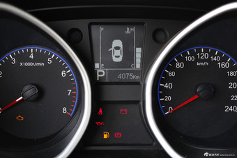 2015款吉利GX7 2.0L运动版自动尊贵型