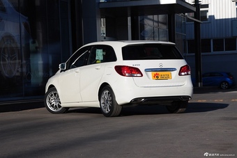 2015款奔驰B级B200动感型