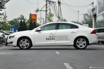 2015款沃尔沃S60L 2.0T自动T5智驭版
