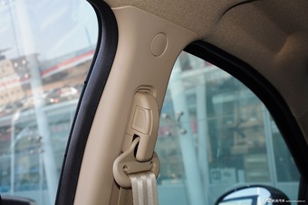 2015款奇瑞E3 1.5L手动智尚型