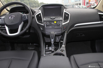 2015款风神AX7 2.0L自动智逸型