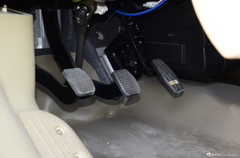 2015款小康C37 1.5L手动经典型