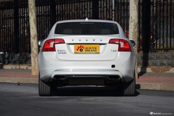 2015款沃尔沃S60L 2.0T自动 E驱混动 智越版