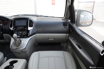 2016款菱智M5 2.0L手动7座豪华型L