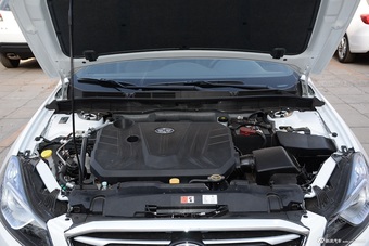 2016款奔腾B70 2.0L自动十周年纪念版图片