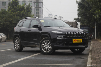 2016款自由光2.4L自动优越版