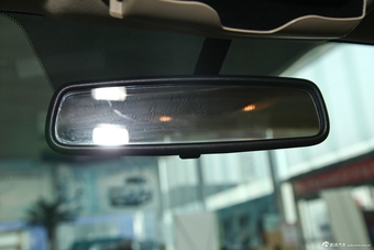 2014款海马M8 2.0L自动舒适型