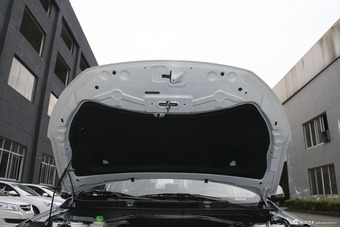 2015款瑞虎3 1.6L自动致尚周年运动版