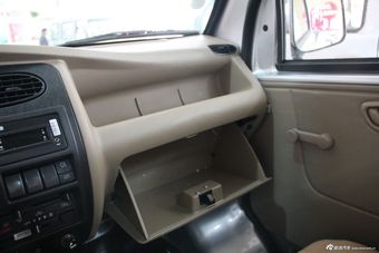 2012款小康K01座椅空间