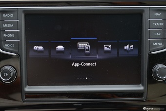 2017款迈腾2.0T自动380TSI DSG 旗舰型