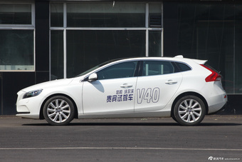 2016款沃尔沃V40 2.0T自动 T4 智雅版