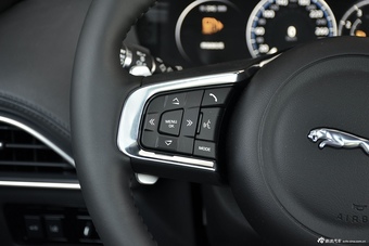 2016款捷豹F-PACE 3.0T自动R-SPORT 运动版