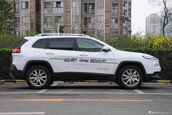 2016款自由光2.4L自动全能版