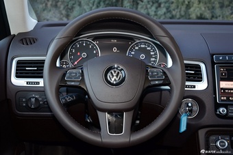 2016款途锐3.0T自动R-Line