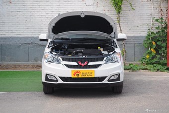 2015款五菱宏光S1 1.5L手动豪华型图片