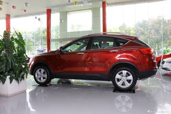 2015款奔腾X80 2.0L自动豪华型到店实拍