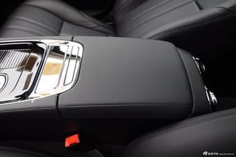 2015款捷豹XJL2.0T两驱典雅商务80周年典藏版