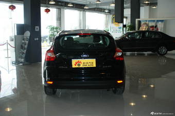 2012款福克斯两厢