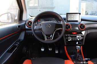 2015款北汽绅宝X25 1.5L手动舒适型