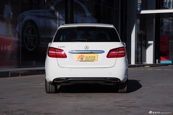 2015款奔驰B级B200时尚型