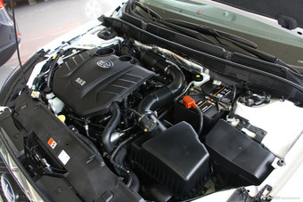 2014款奔腾B70 1.8T自动运动尊贵型到店实拍