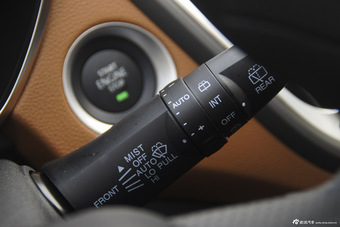 2016款DX7 1.5T手动凯旋版