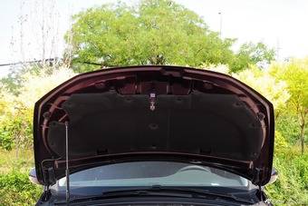 2015款DS 5LS 1.6T自动风尚版THP160