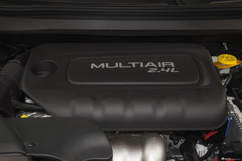 2016款自由光2.4L自动优越版