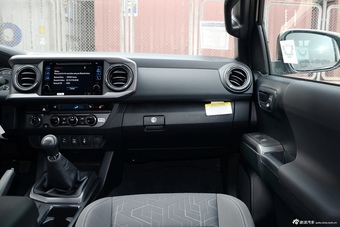 2016款塔库玛3.5L手动标准版