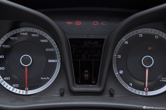 2014款力帆530 1.5L手动标准型