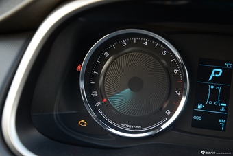 2016款雪佛兰乐风RV 1.5L自动智行版