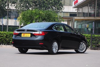 2015款雷克萨斯ES250典雅型