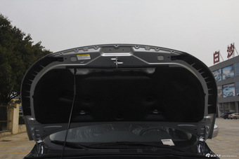 2015款东风风神AX7 2.0L手动智悦型