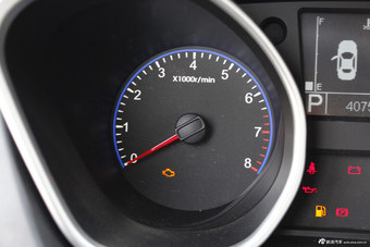 2015款吉利GX7 2.0L运动版自动尊贵型