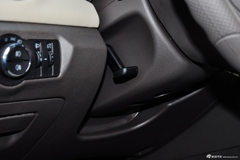 2015款科鲁兹1.5L经典 SE MT