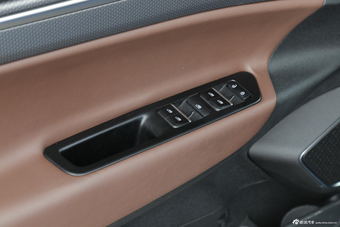 2016款帝豪GS 1.3T自动臻尚型运动版