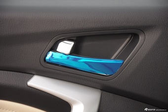 2015款悦翔V7 1.6L手动乐趣型