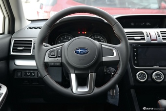 2016款斯巴鲁XV 2.0L自动舒适导航版