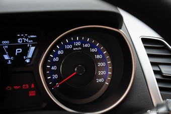 2015款朗动1.6L自动时尚型