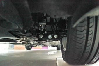 2014款海马M8 2.0L自动舒适型